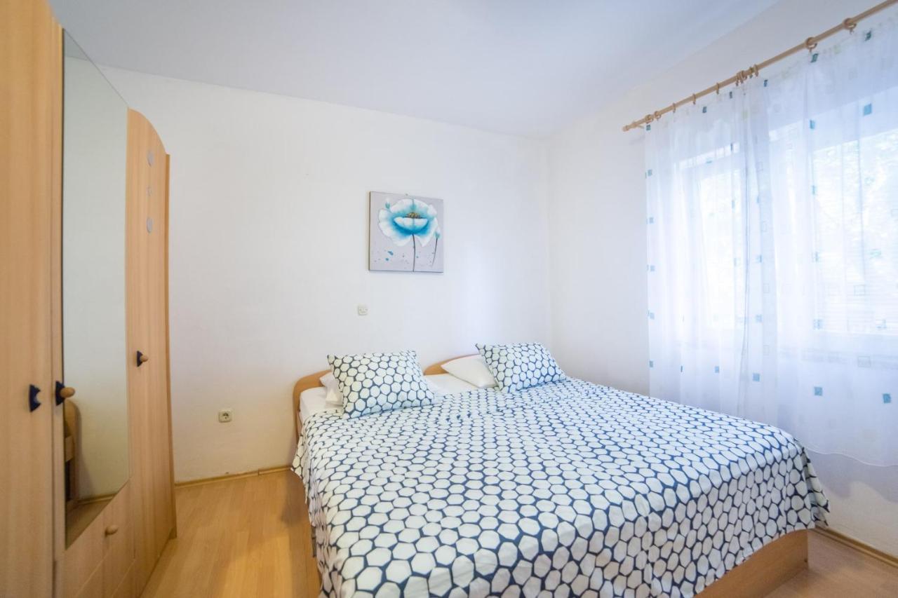 Apartment Jadranka Brist Eksteriør billede