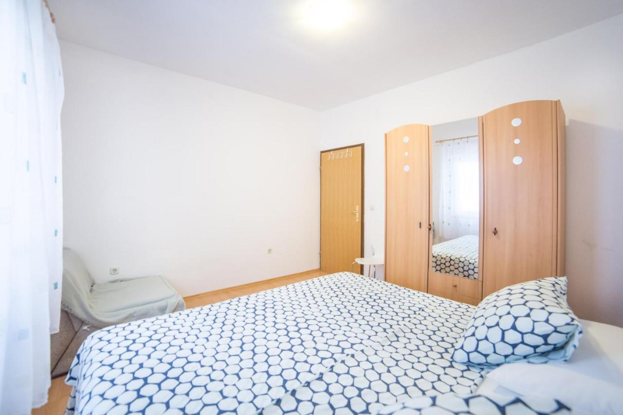 Apartment Jadranka Brist Eksteriør billede